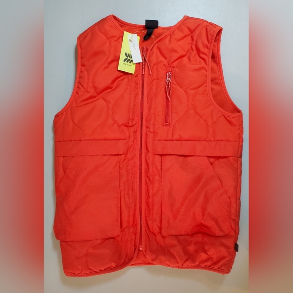 All In Motion Boys' Quilted Vest - Picture 3 of 6